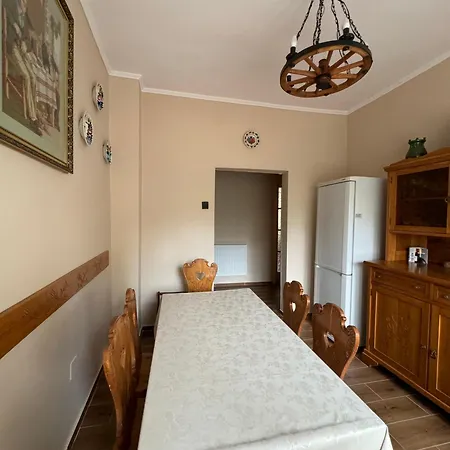 Fejedelem Vendeghaz Έγκερ